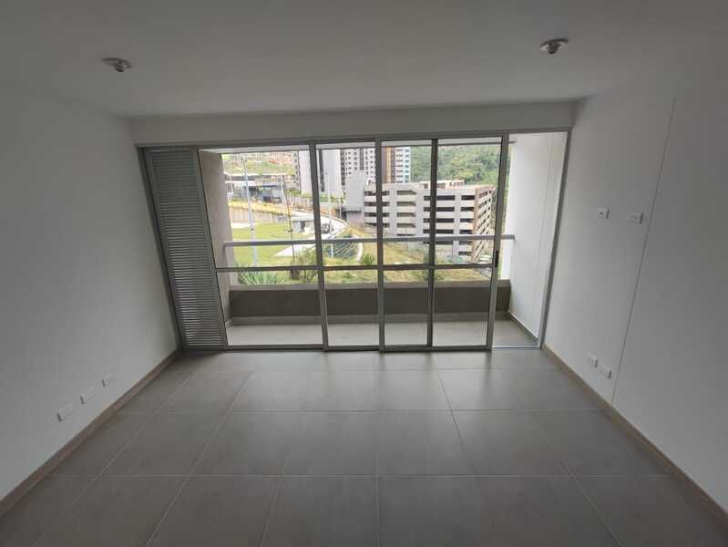 APARTAMENTO EN ARRIENDO UBICADO EN MEDELLIN SECTOR CALAZAN PARTE ALTA