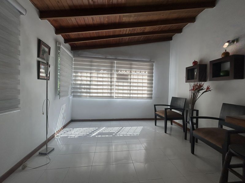 APARTAESTUDIO EN ARRIENDO UBICADO EN MEDELLIN SECTOR LAURELES