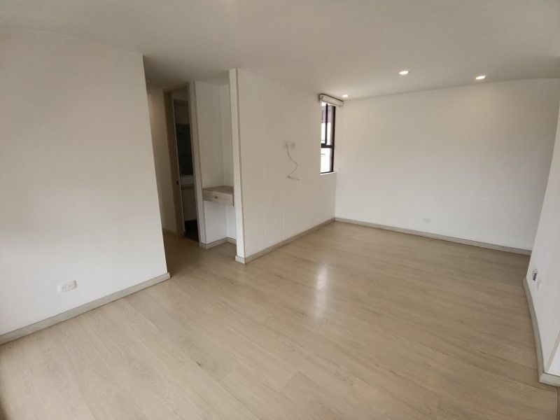 APARTAMENTO EN ARRIENDO UBICADO EN EL RETIRO SECTOR PURO CUERO