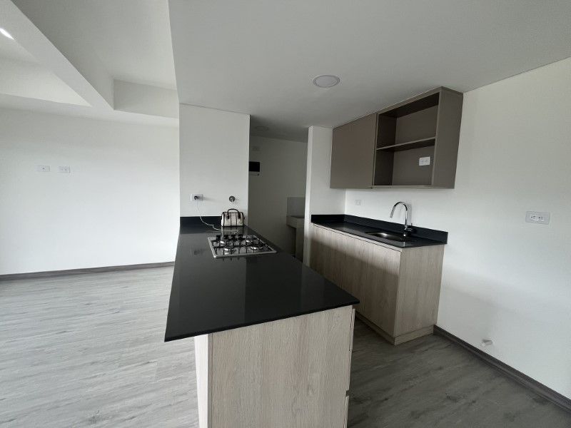 APARTAMENTO EN ARRIENDO UBICADA EN EL POBLADO SECTOR LAS PALMAS