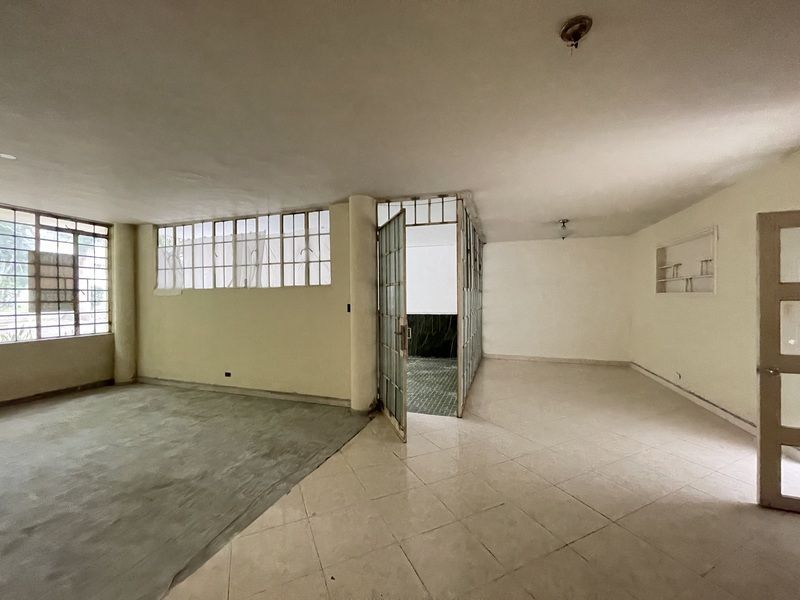 CASA LOCAL EN ARRIENDO UBICADO EN MEDELLIN SECTOR LAURELES