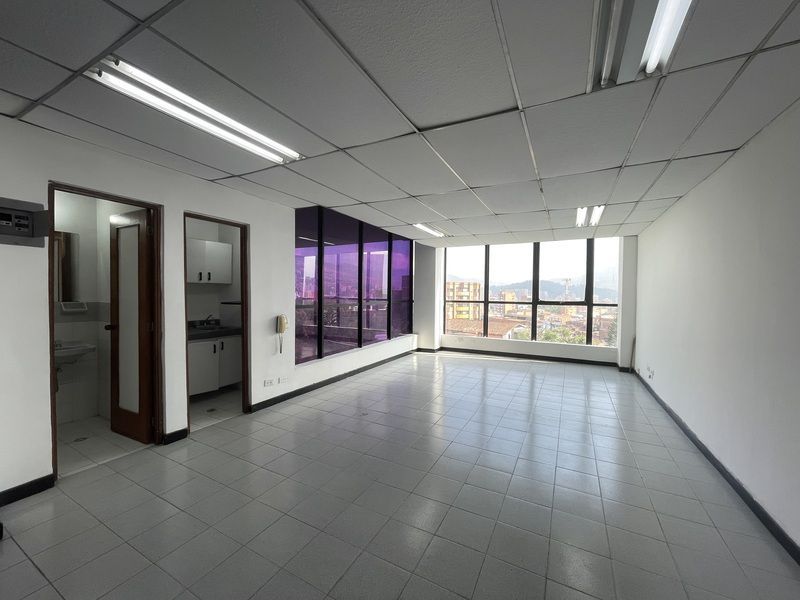 OFICINA EN ARRIENDO UBICADA EN MEDELLIN SECTOR LAURELES