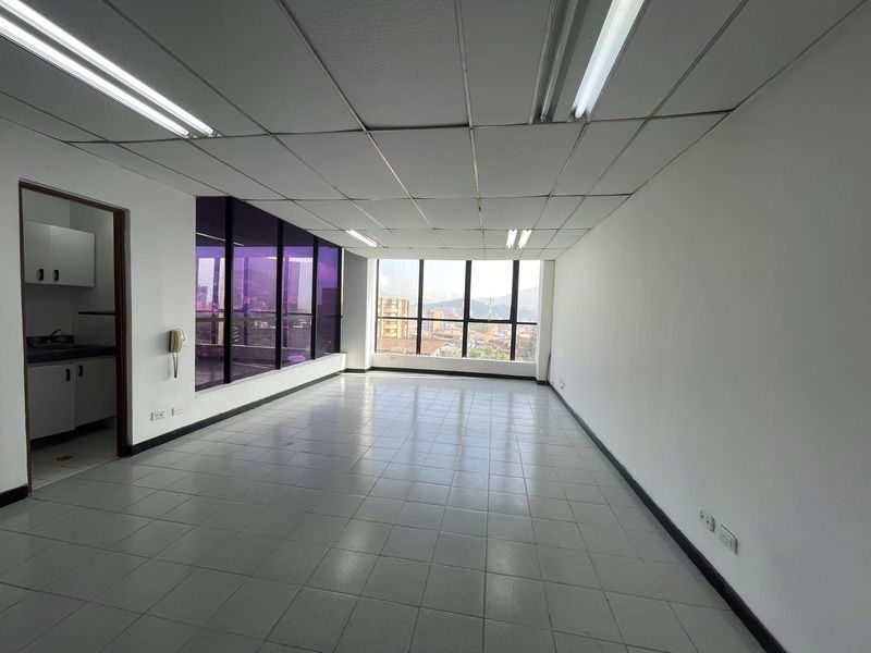 OFICINA EN ARRIENDO UBICADA EN MEDELLIN SECTOR LAURELES