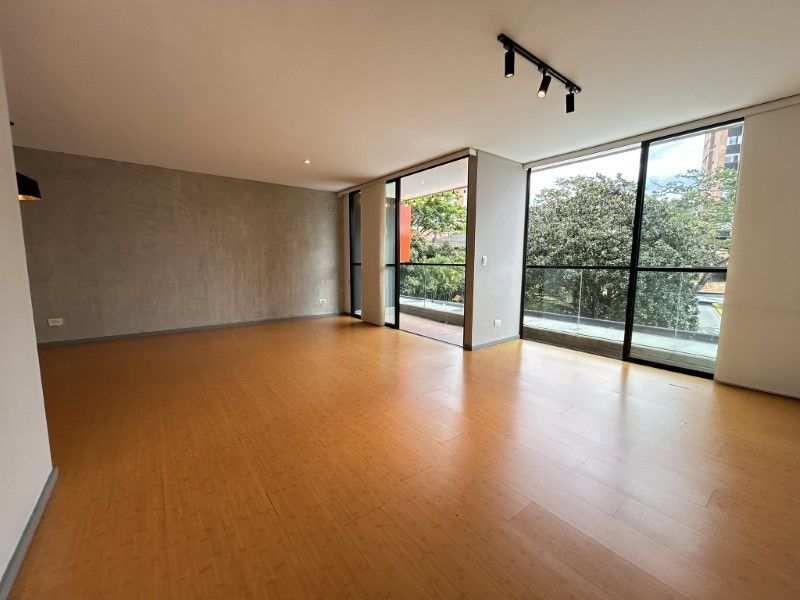 APARTAMENTO EN ARRIENDO UBICADO EN ENVIGADO SECTOR LOMA DE LAS BRUJAS
