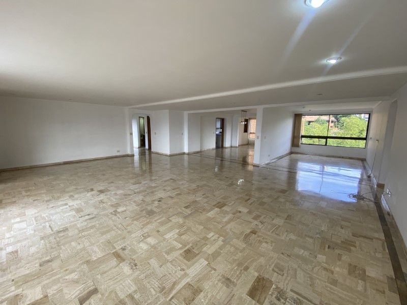 APARTAMENTO EN ARRIENDO UBICADO EN EL POBLADO SECTOR LOS BALSOS