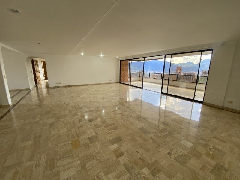APARTAMENTO EN ARRIENDO UBICADO EN EL POBLADO SECTOR LOS BALSOS