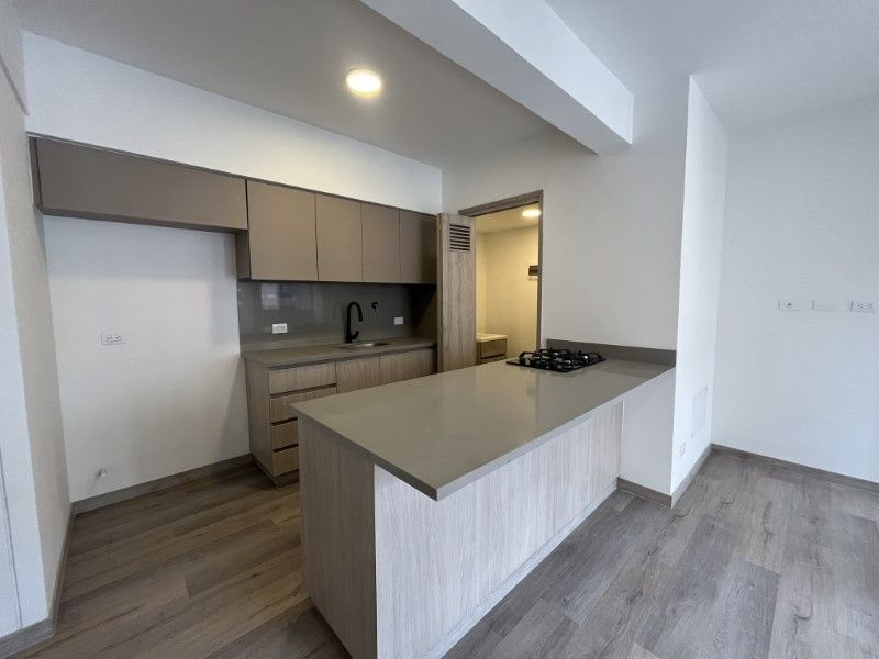 APARTAMENTO EN ARRIENDO UBICADO EN EL POBLADO SECTOR CUIDAD DEL RIO