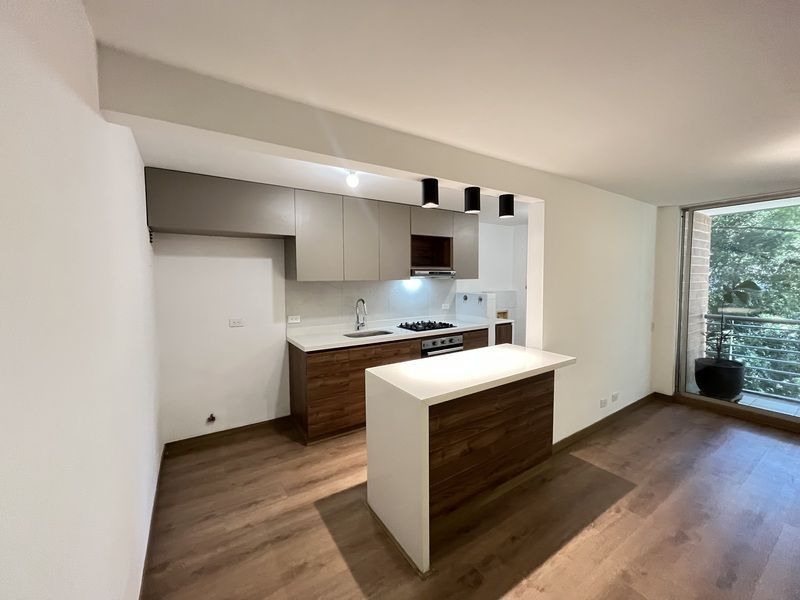 APARTAMENTO EN ARRIENDO UBICADO EN EL POBLADO SECTOR CASTROPOL