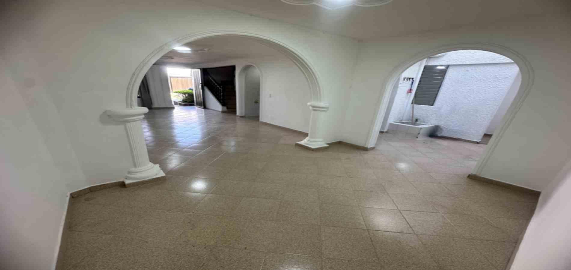 CASA EN ARRIENDO UBICADA EN ENVIGADO SECTOR EL DORADO
