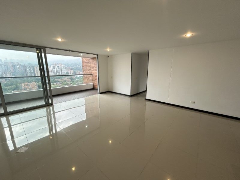 APARTAMENTO EN ARRIENDO UBICADO EN ENVIGADO SECTOR LOMA DE LAS BRUJAS