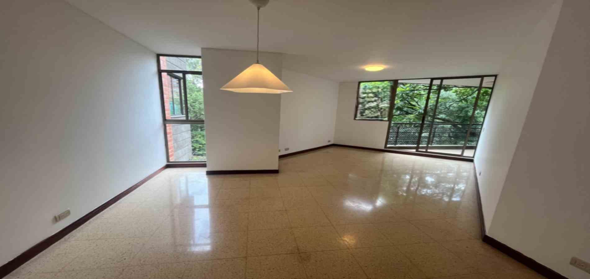 APARTAMENTO EN ARRIENDO UBICADO EN EL POBLADO SECTOR COLA DEL ZORRO
