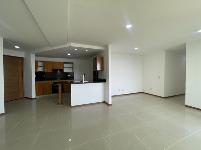 APARTAMENTO EN VENTA UBICADO EN SABANETA SECTOR LAS LOMITAS