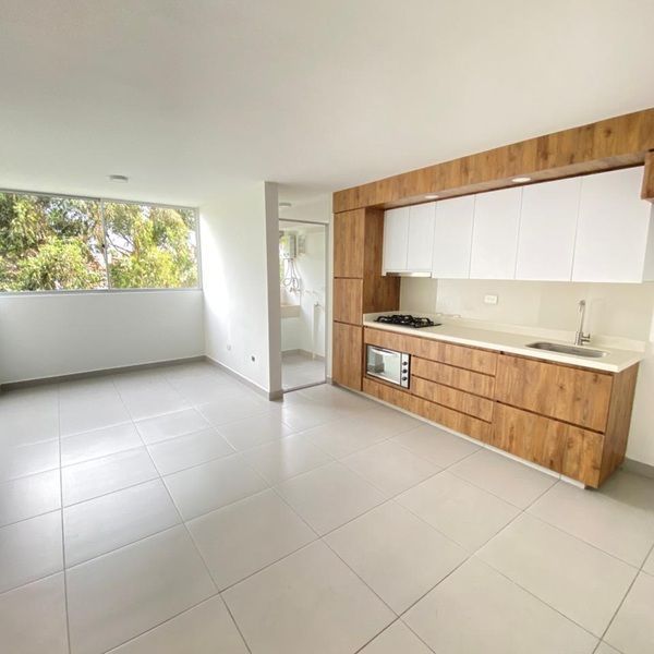 APARTAMENTO EN VENTA UBICADO EN RIONEGRO SECTOR TRANVIA