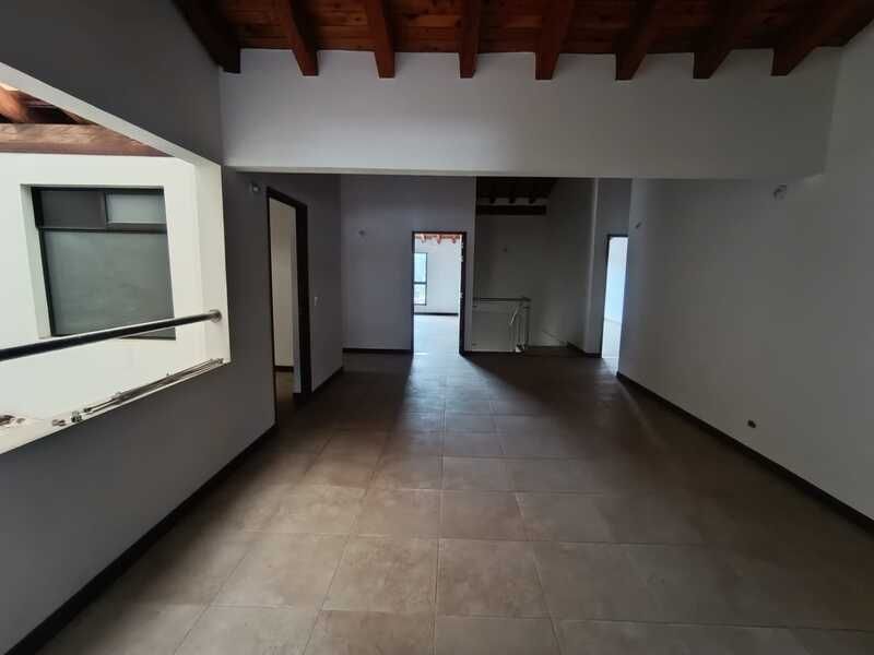 OFICINA EN ARRIENDO UBICADA EN LA CEJA SECTOR SAN CAYETANO