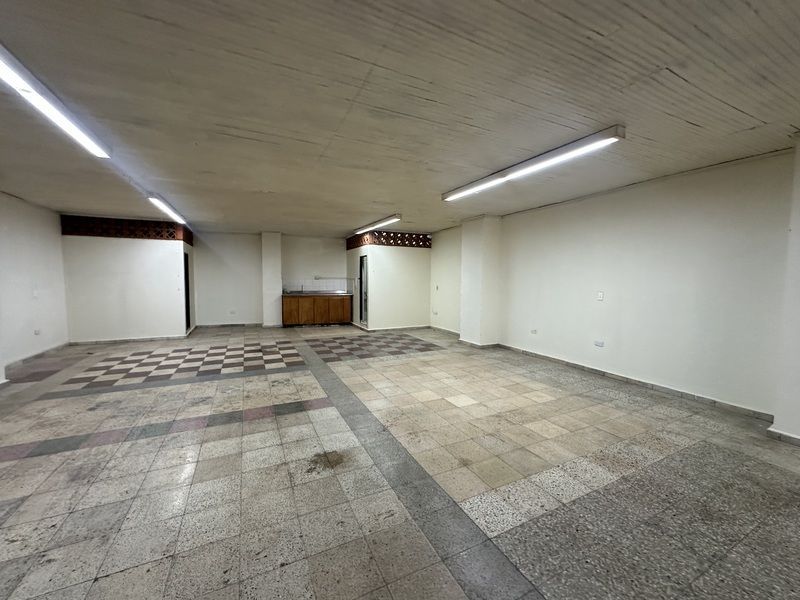LOCAL EN ARRIENDO UBICADO EN BELLO SECTOR PLAZA DE BELLO