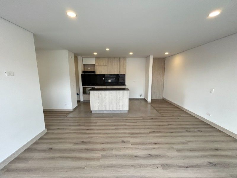 APARTAMENTO EN ARRIENDO UBICADO EN ENVIGADO SECTOR LOMA DE LAS BRUJAS