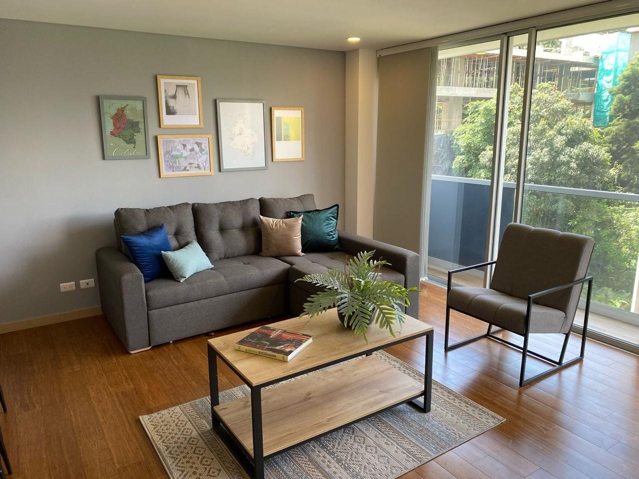 APARTAMENTO EN ARRIENDO UBICADO MEDELLIN SECTOR POBLADO
