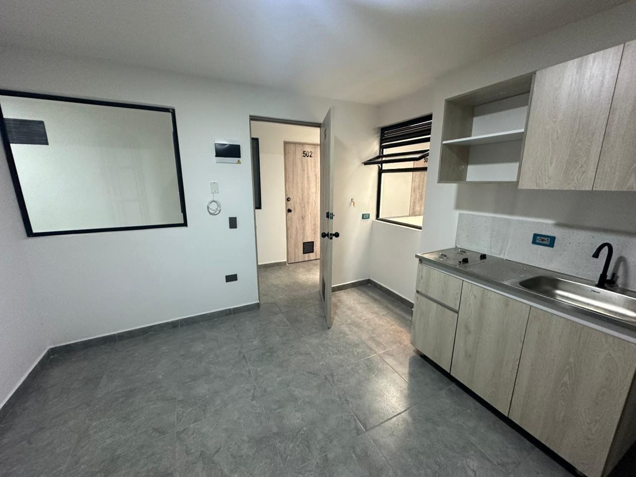 APARTAESTUDIO EN ARRIENDO UBICADO EN SABANETA