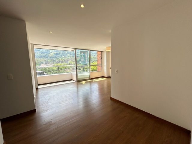 APARTAMENTO EN ARRIENDO UBICADO EN ENVIGADO SECTOR LOMA DEL ESMERALDAL