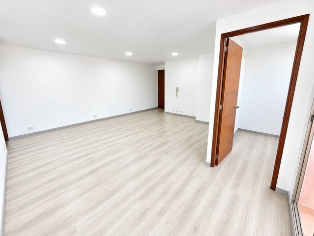 OFICINA EN ARRIENDO UBICADA EN MEDELLIN SECTOR POBLADO