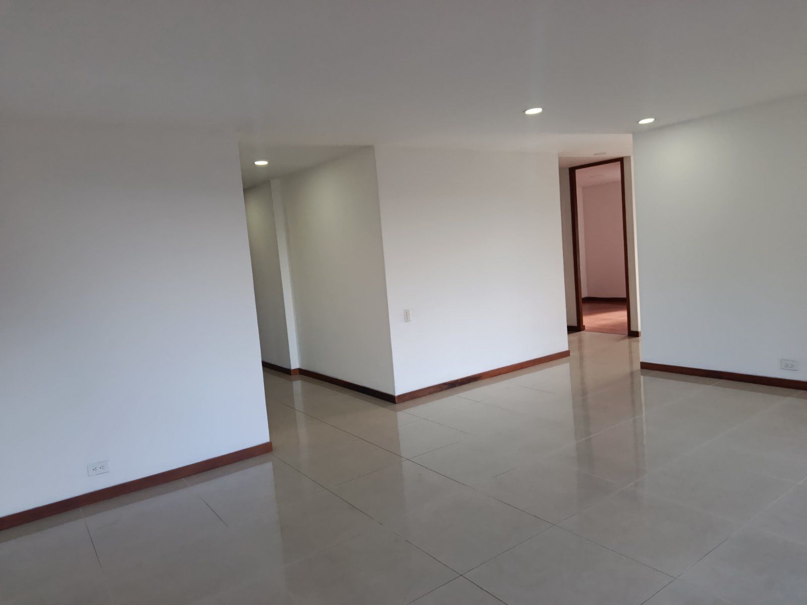 APARTAMENTO EN ARRIENDO UBICADO EN MEDELLÍN SECTOR EL POBLADO