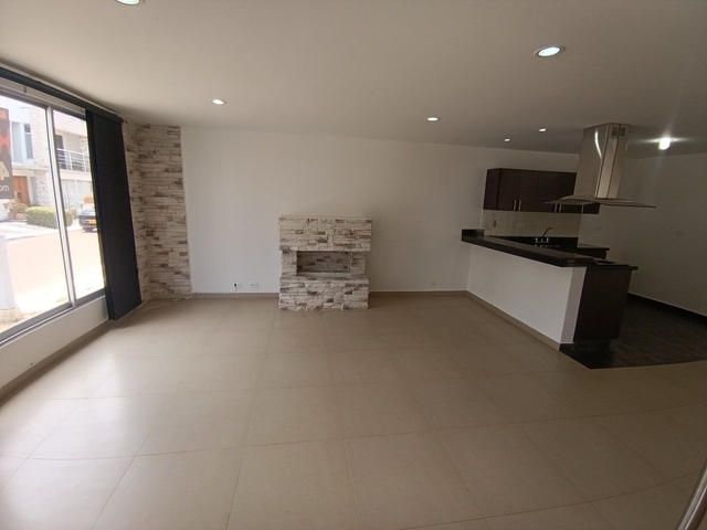 CASA EN ARRIENDO UBICADA EN LA CEJA SECTOR VIVA