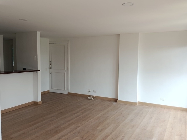 APARTAMENTO EN ARRIENDO UBICADO EN EL POBLADO SECTOR EL TESORO