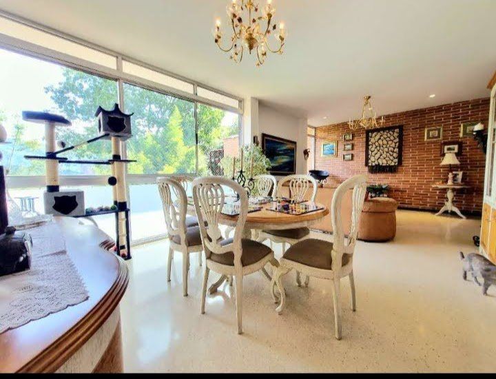 CASA EN VENTA UBICADA EN ENVIGADO SECTOR LOMA DEL ESMERALDAL