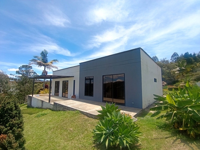 FINCA PARA ARRIENDO EN GUARNE SECTOR VEREDA SAN JOSE