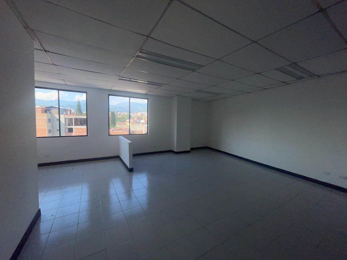OFICINA EN ARRIENDO UBICADA EN MEDELLÍN SECTOR LAURELES