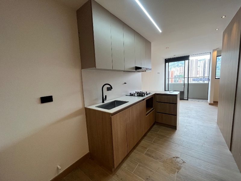 APARTAMENTO EN ARRIENDO UBICADO EN SABANETA SECTOR CALLE LARGA
