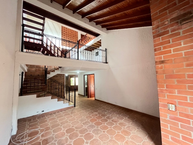 CASA EN ARRIENDO UBICADA EN SABANETA SECTOR LA DOCTORA