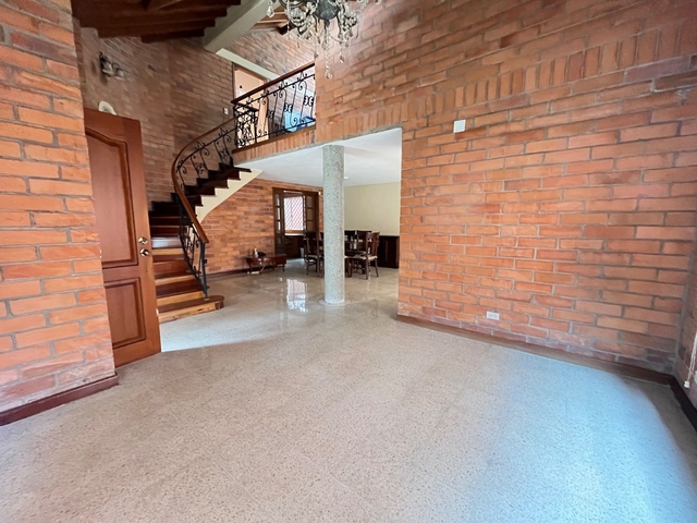 CASA EN ARRIENDO UBICADA EN SABANETA SECTOR LA DOCTORA