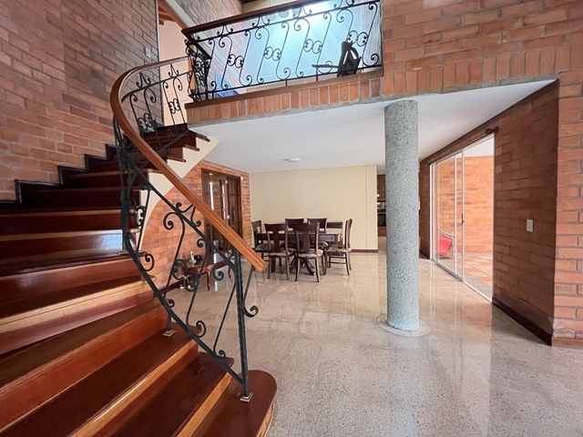 CASA EN ARRIENDO UBICADA EN SABANETA SECTOR LA DOCTORA