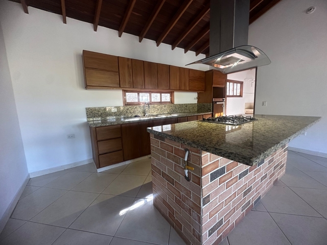 CASA EN ARRIENDO UBICADA EN ENVIGADO SECTOR LA MINA