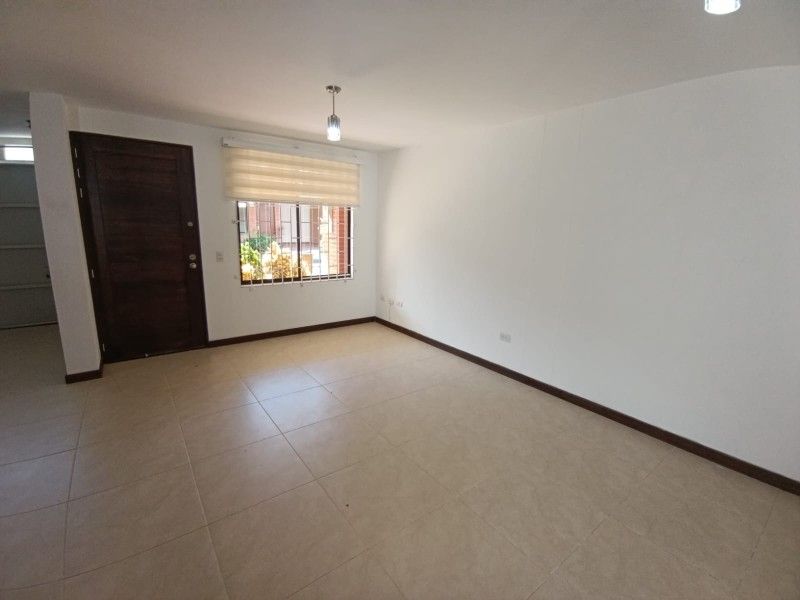 CASA EN ARRIENDO UBICADA EN LA CEJA SECTOR VIVA LA CEJA