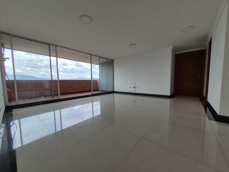 APARTAMENTO AMOBLADO EN ARRIENDO UBICADO EN EL POBLADO SECTOR EL TESORO