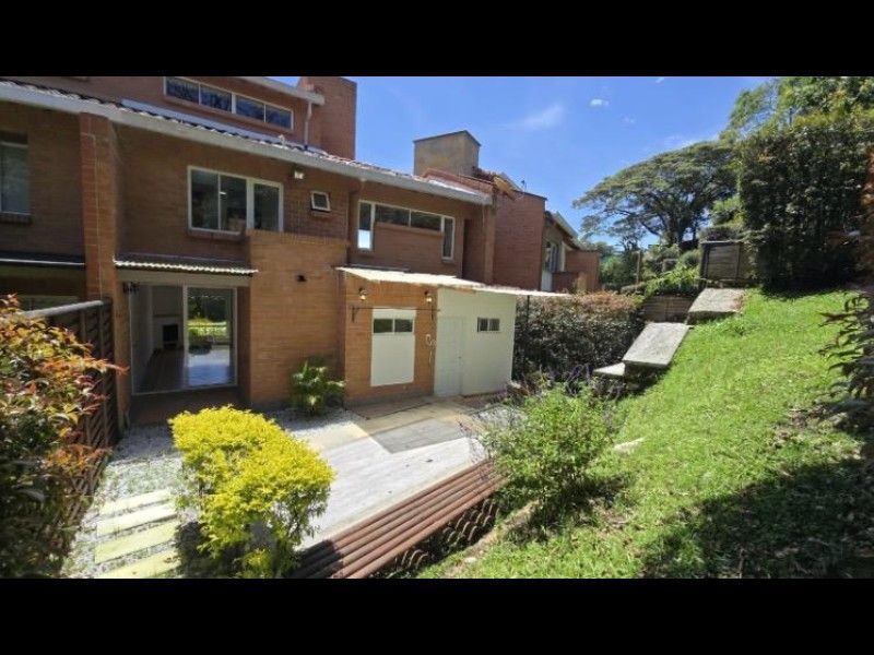 CASA EN VENTA UBICADA EN EL RETIRO SECTOR EL GUARZO