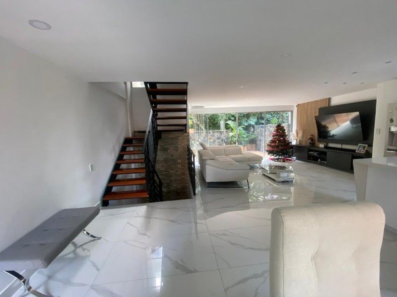 APARTAMENTO EN ARRIENDO UBICADO EN MEDELLÍN POR EL SECTOR AlTOS DEL POBLADO