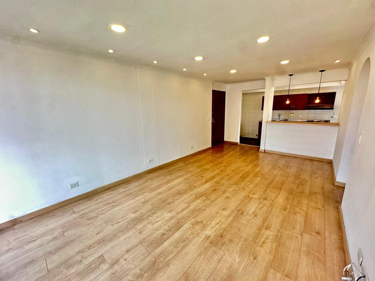 APARTAMENTO EN ARRIENDO UBICADO EN POBLADO SECTOR CASTROPOL