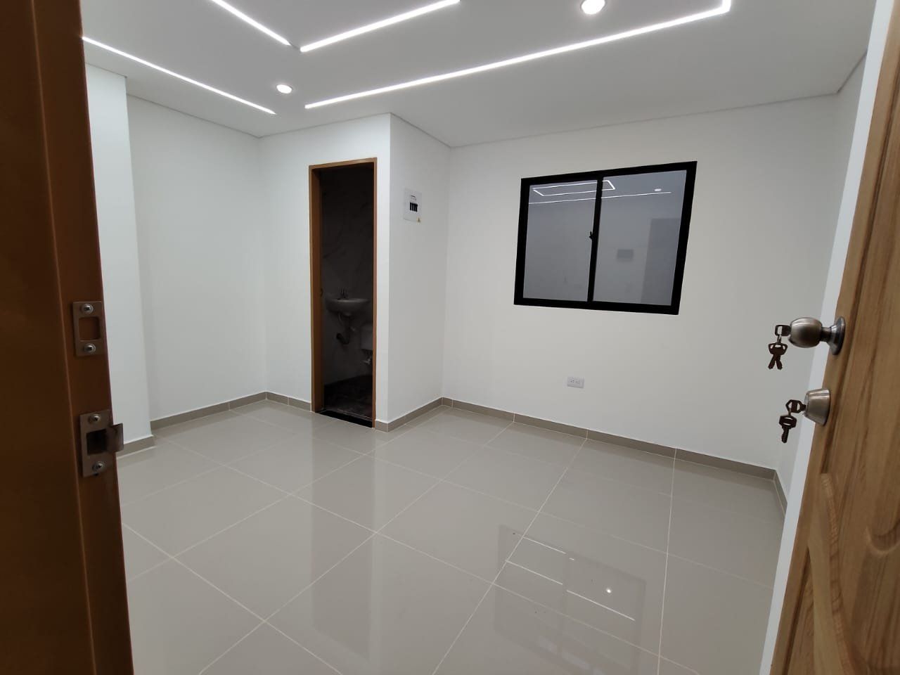 LOCAL EN ARRIENDO UBICADO EN MARINILLA SECTOR CENTRO