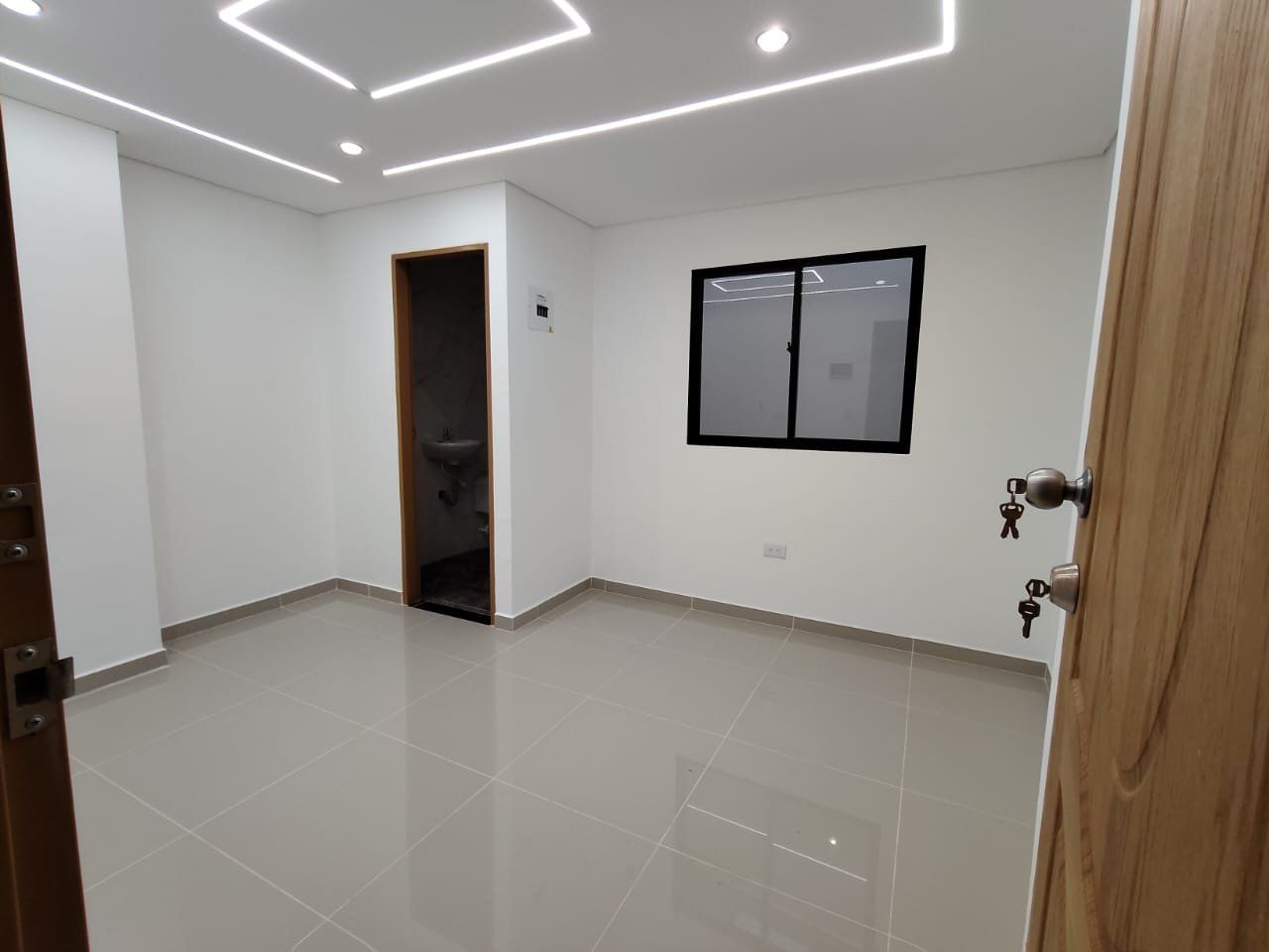 LOCAL EN ARRIENDO UBICADO EN MARINILLA SECTOR CENTRO