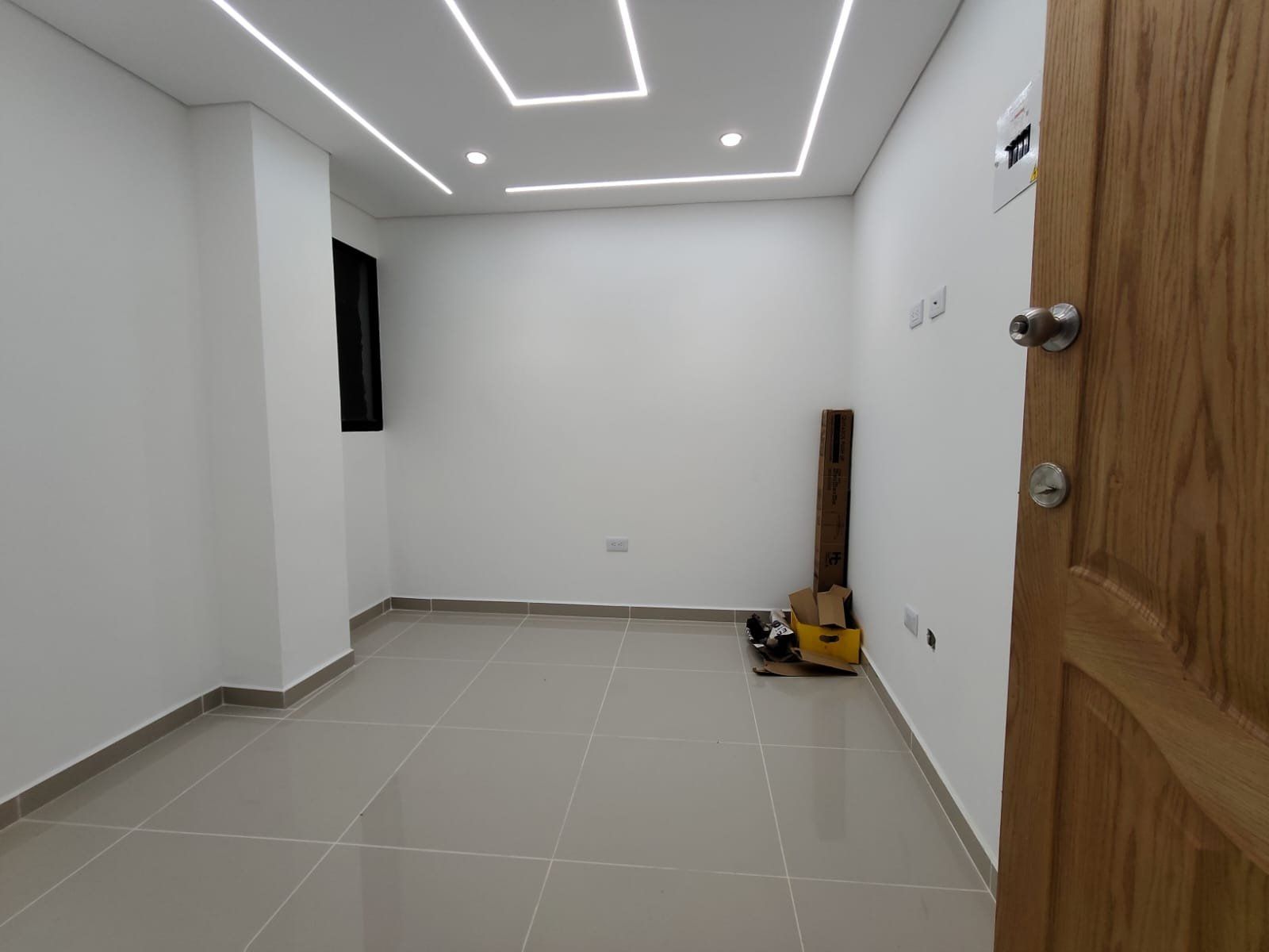 LOCAL EN ARRIENDO UBICADO EN MARINILLA SECTOR CENTRO