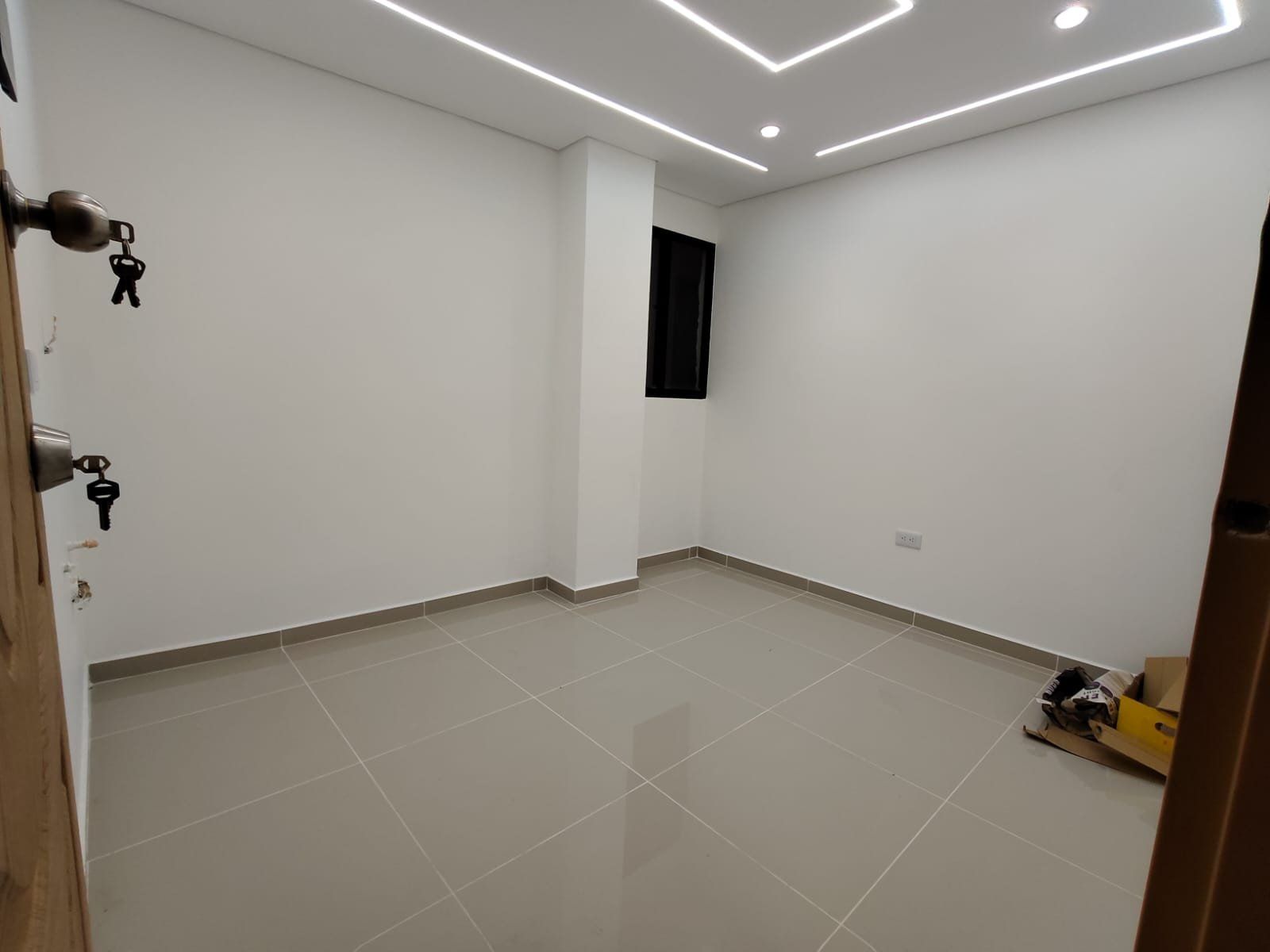 LOCAL EN ARRIENDO UBICADO EN MARINILLA SECTOR CENTRO