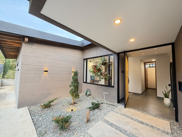 CASA EN VENTA UBICADA EN RIONEGRO SECTOR SAN ANTONIO