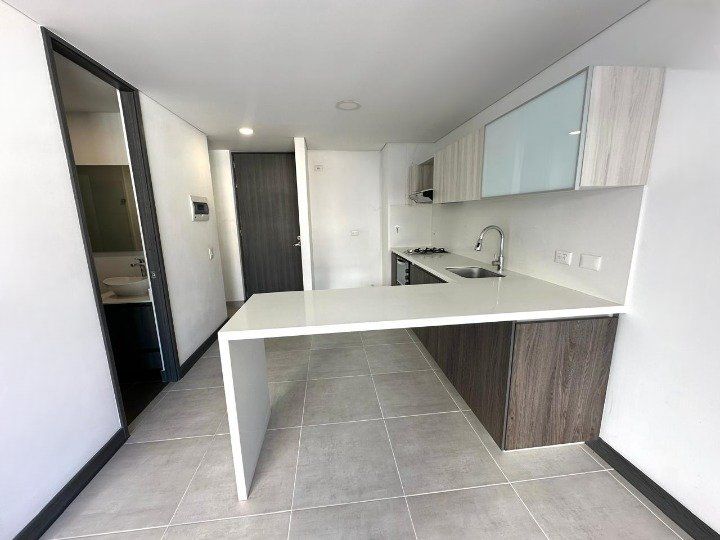 APARTAESTUDIO EN ARRIENDO UBICADO MEDELLÍN SECTOR POBLADO