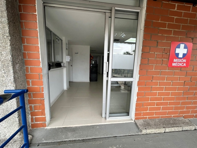 CONSULTORIO EN ARRIENDO UBICADO EN MEDELLIN SECTOR ALTAMIRA