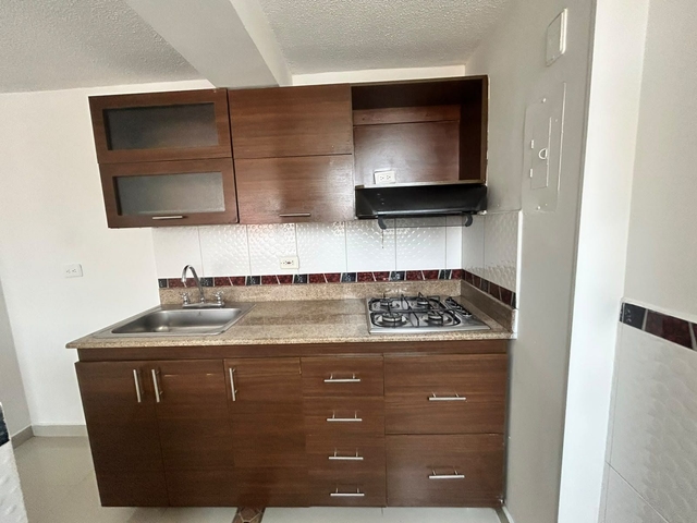 APARTAMENTO EN ARRIENDO UBICADO EN MEDELLIN SECTOR LOMA DE LOS BERNAL