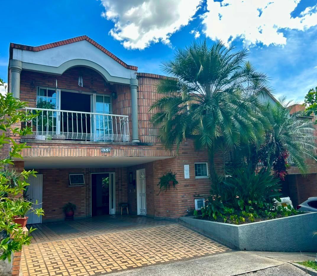 APARTAMENTO EN VENTA UBICADO EN ENVIGADO SECTOR LOMA DEL ESCOBERO