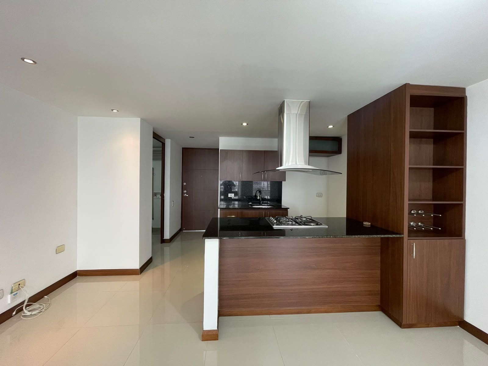 APARTAMENTO EN ARRIENDO UBICADO EN MEDELLIN SECTOR LOMA DEL INDIO